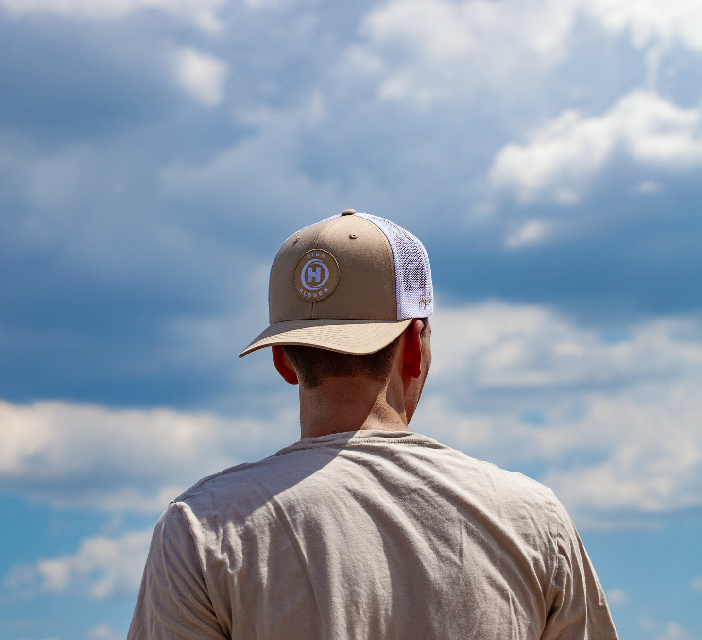 6 paneles Bézs/Fehér HighClouds baseball sapka