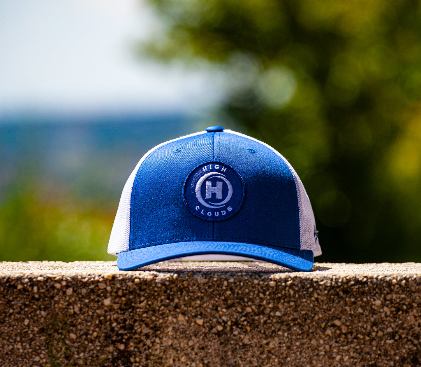 6 paneles Királykék/Fehér HighClouds baseball sapka